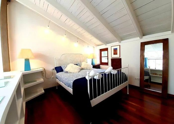 Hébergement de vacances Almocabar Luxury *